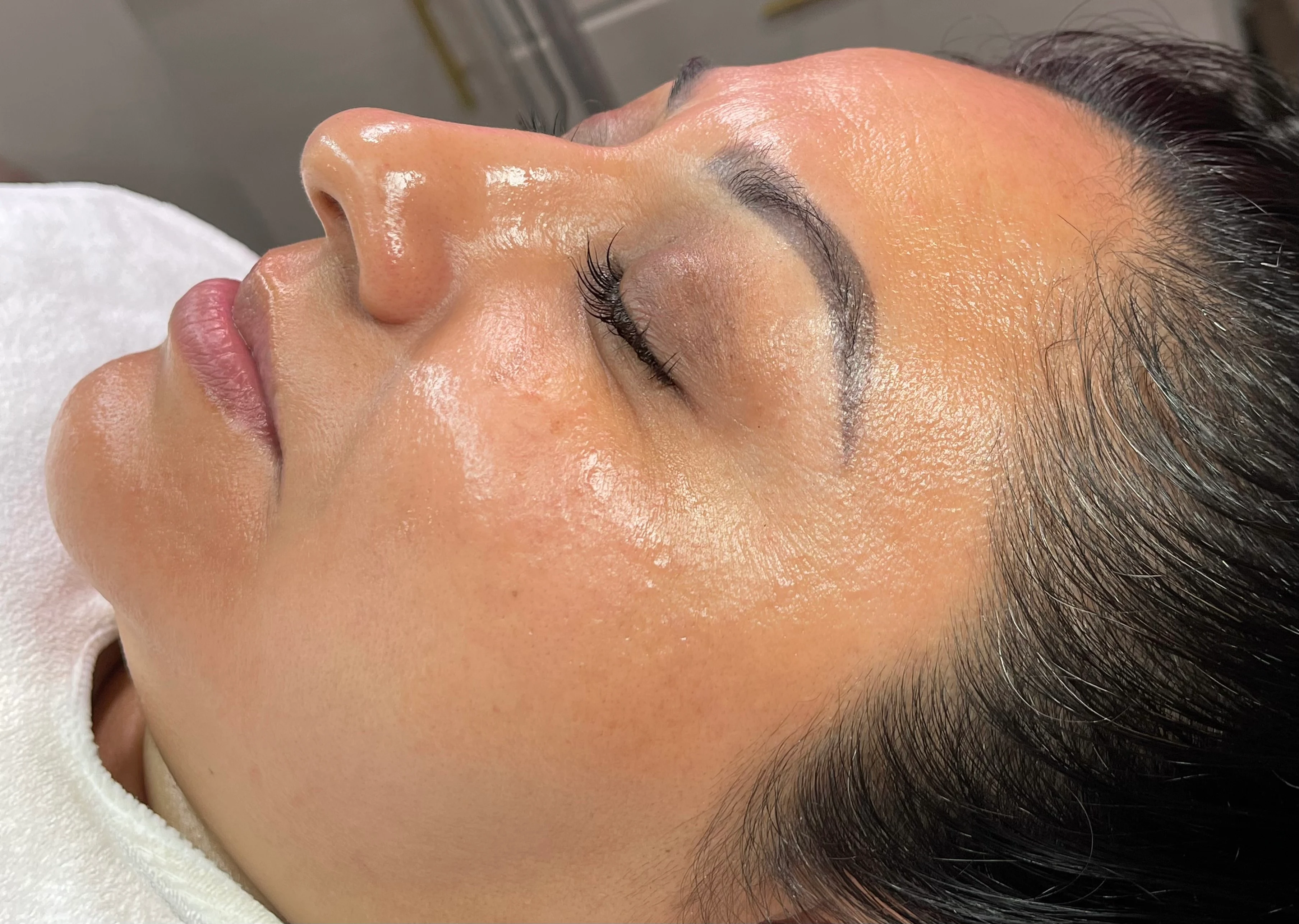 Facial, profile shot with glow finish